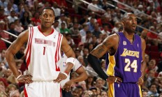 开云体育登录-戈贝尔大场面先生？湖人险胜勇士背后的战术博弈