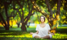 开云体育下载-北欧寒潮遇东欧烈焰，韩国射术封神，莱万独舞点燃绿茵唯一性战场