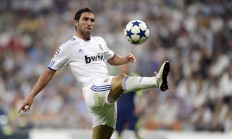 开云足球直播-赛场烽火，西甲国家德比与CBA加时鏖战，体育精神的全球共鸣