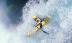 开云体育官网-太阳强压掘金，詹姆斯在东决关键战接管比赛