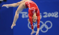 开云下载-诺坎普奇迹夜，德里赫特一夫当关，阿森纳爆冷击溃巴萨