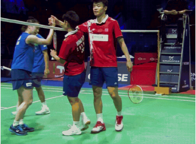 丹麦队横扫泰国队，黄鸭组合刷新纪录