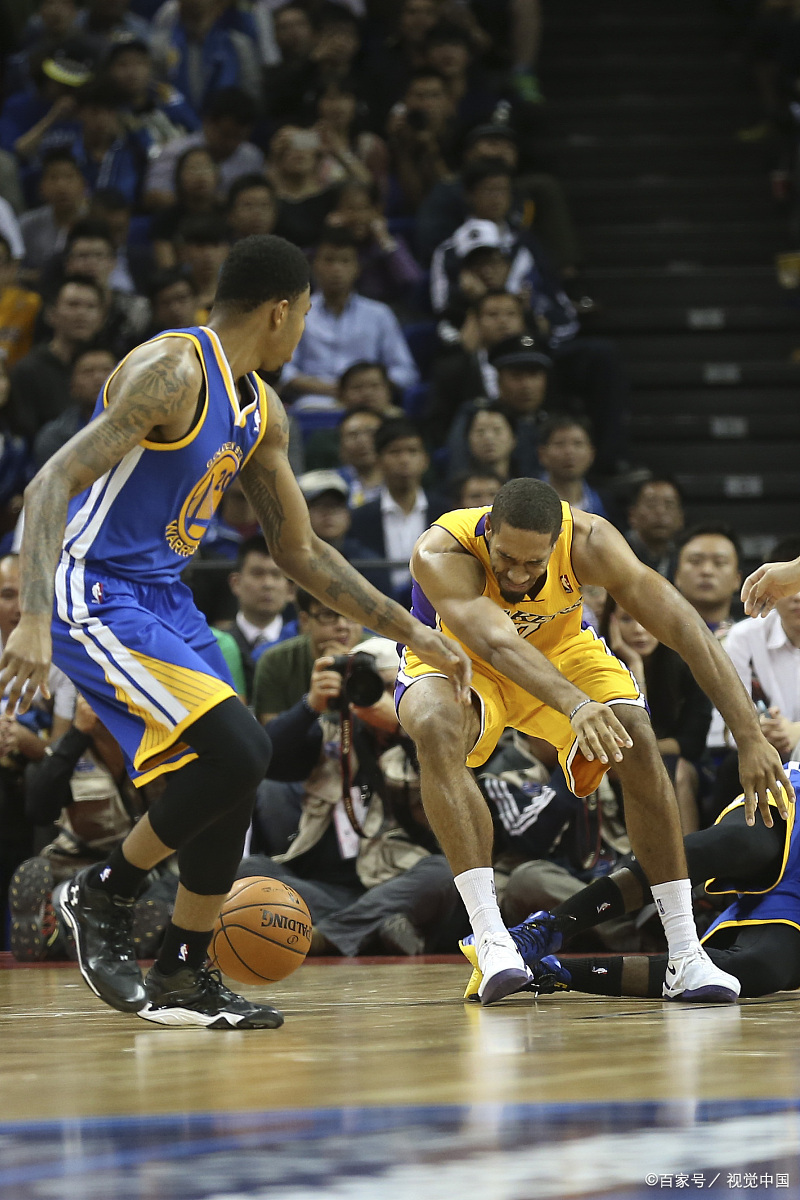 魔术绝杀76人,布克统治全场 魔术绝杀76人,布克统治全场