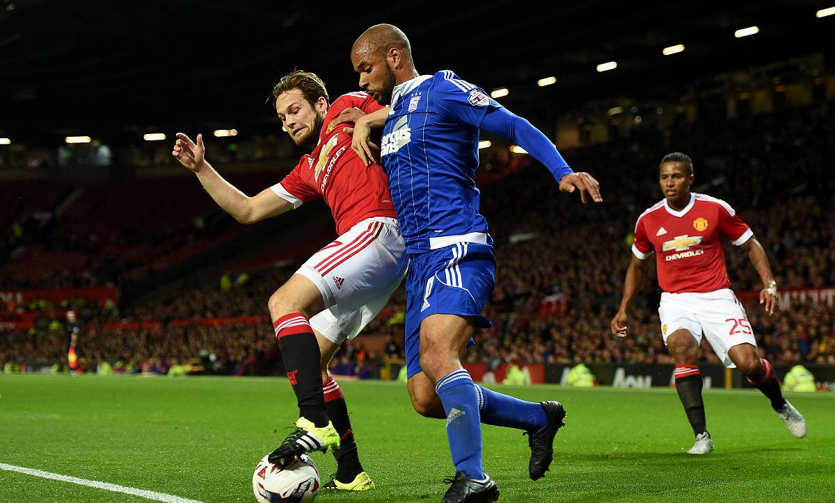 关于阿森纳遭遇连败，保级形势岌岌可危的信息