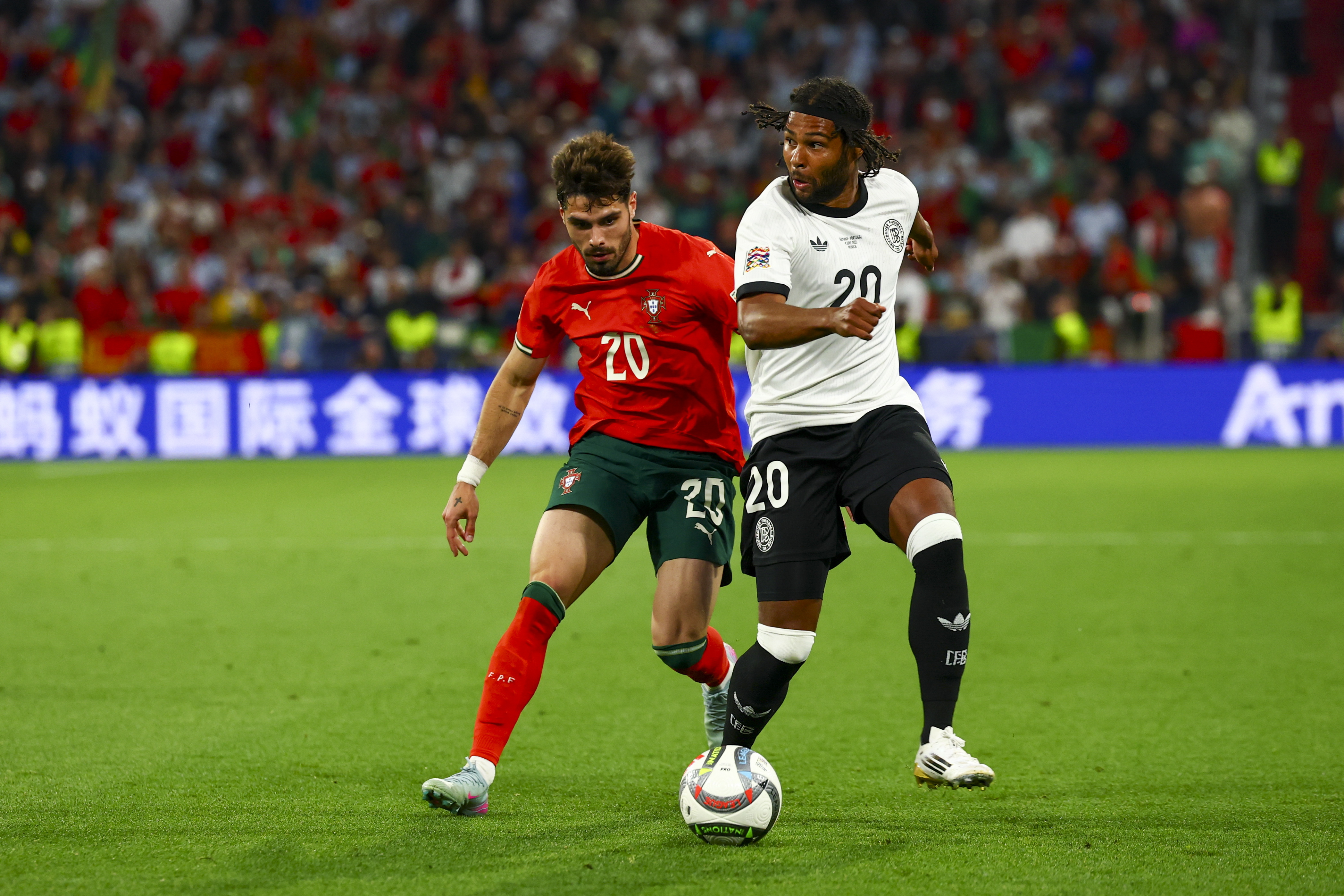 葡萄牙成功晋级欧洲杯决赛阶段，葡萄牙队全力备战的简单介绍