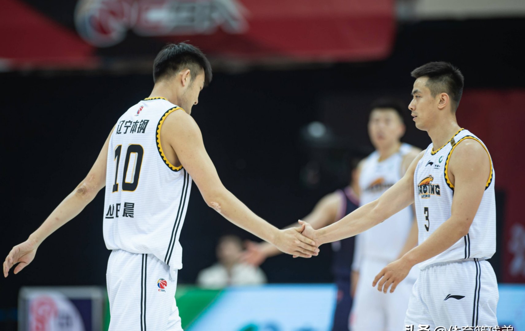 河南男篮击败上海队，连胜气势如虹的简单介绍