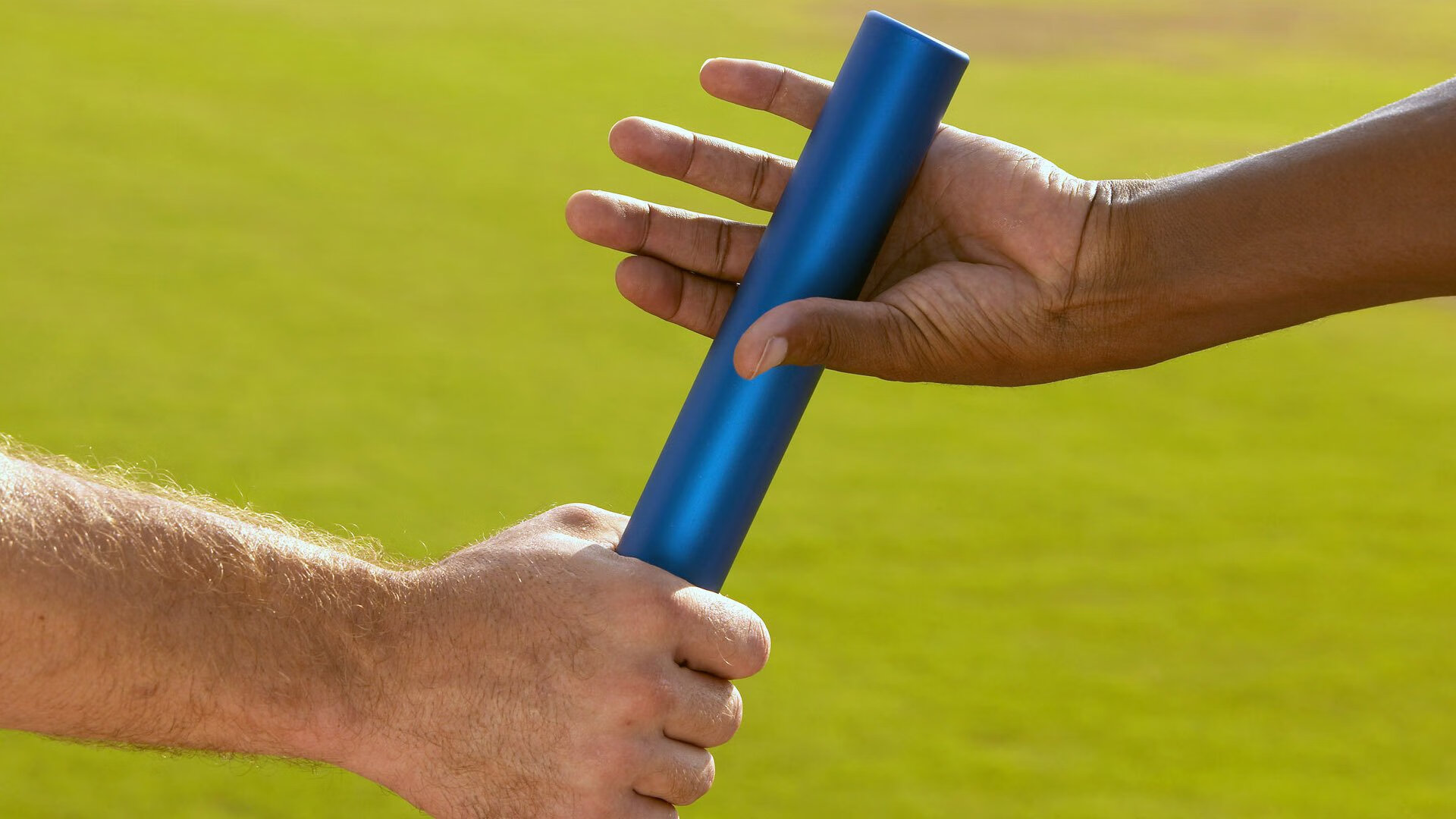 冷门之夜！上海队掀翻十一冠王广东，小贾伦化身关键先生改写格局