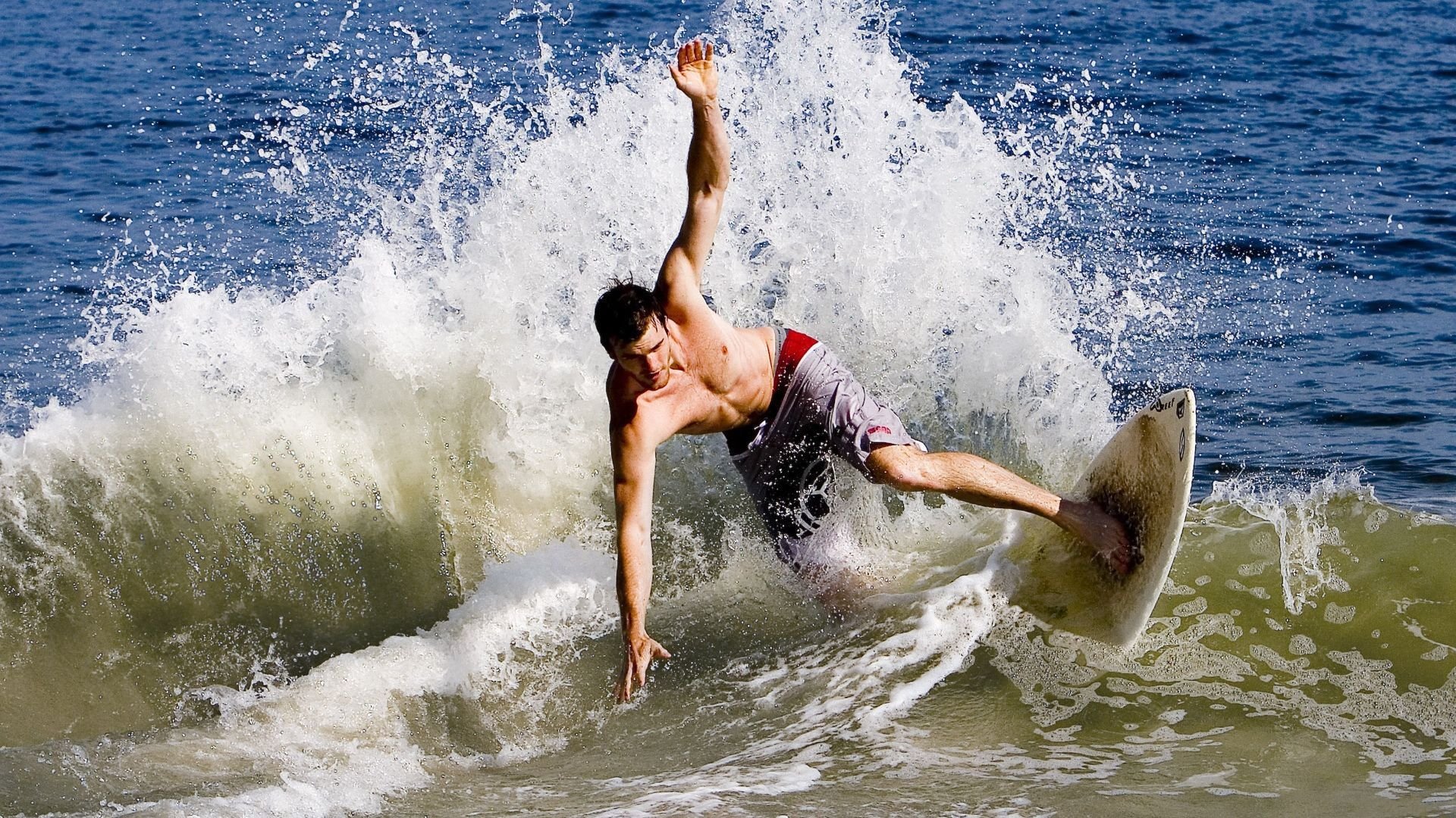 福登闪耀全场贡献制胜表现，奥地利新星掀翻多特蒙德