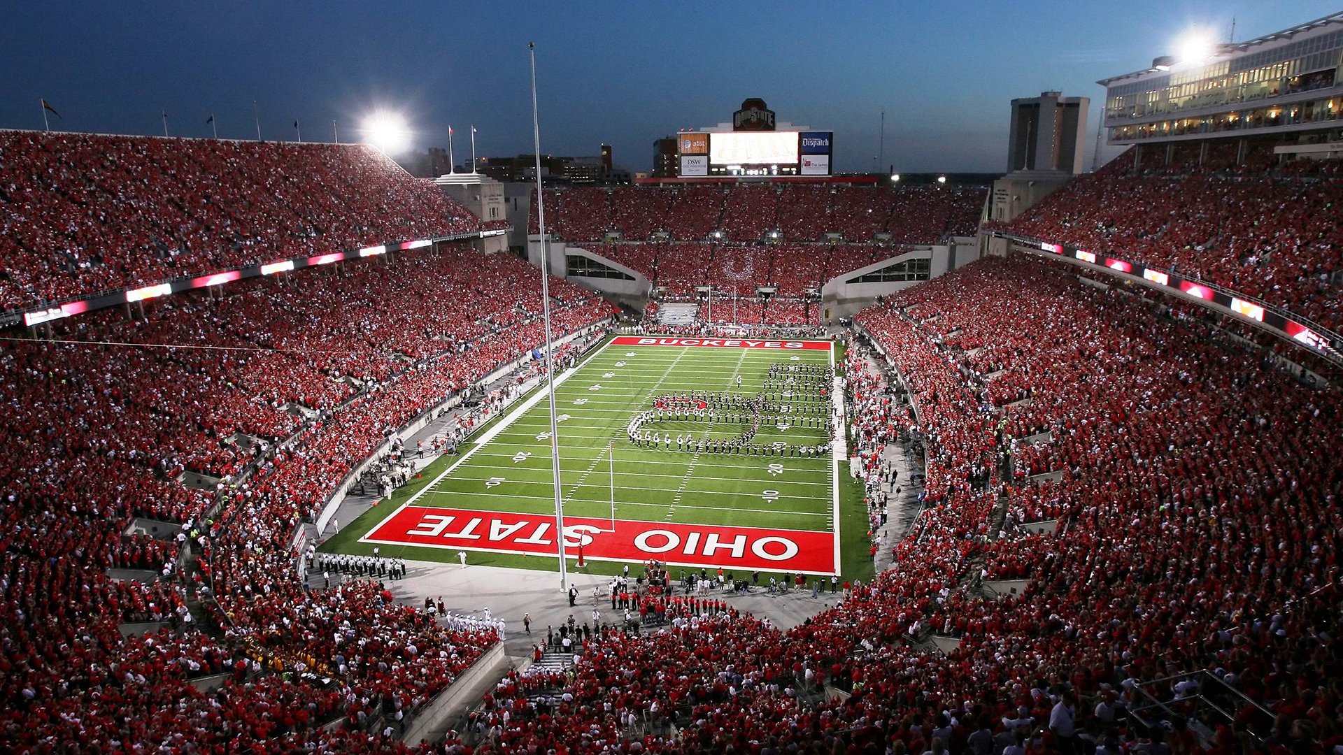 赛道与球场，当切特在F1街道赛接管比赛，新疆队如何拿下独行侠